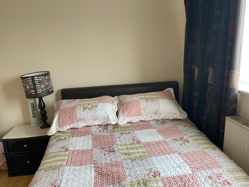 Specious Room In Northolt Northolt  Zewnętrze zdjęcie